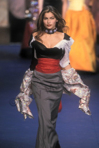 laetitia_casta_vivienne_westwood_ws_1999_photo_guy_marineau_05.jpg