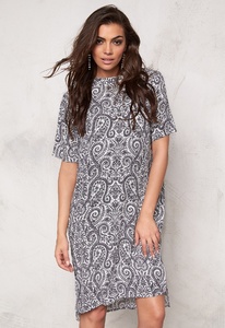 soaked-in-luxury-paisley-dress-black-whi