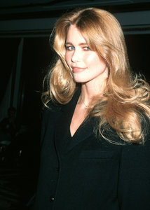 young-Claudia-Schiffer-smiled-camera-while-backstage.jpg