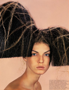 254-hair-color-spray-bazaar-us-nicolas-jurnjack_254.jpg