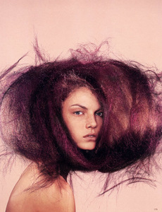255-hair-products-holding-spray-bazaar-us-nicolas-jurnjack_255.jpg