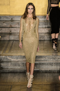 Julien+Macdonald+Fall+2016+XK_djE4S4Dex.jpg
