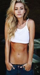 640full-bryana-holly (3).jpg