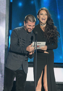 Adriana+Lima+Billboard+Latin+Music+Awards+U3Y-NrALK-qx.jpg