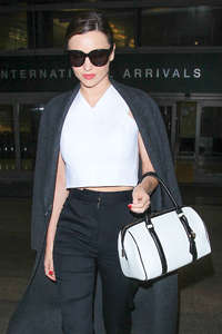 Miranda-Kerr-at-LAX-Airport-in-LA--05.jpg