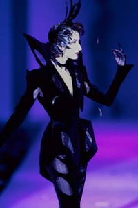 THIERRY-MUGLER-SPRING-1997-RTW-193vio.jpg