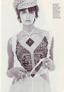 Vogue_Italia_January_2002_38.jpg