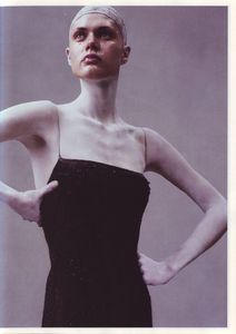 Vogue_Italia_March_1999_10.jpg