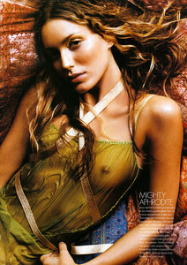 elle1.thumb.jpg.e4a090783d2b383011c229ab