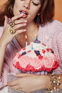 giant-cupcake-model-licking-frosting.jpg