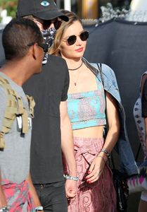 miranda-kerr-at-coachella-in-indio-4-15-2016-2.jpg