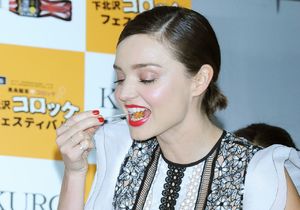 miranda-kerr-suntory-s-kuro-campaign-in-tokyo-japan-4-13-2016-3.jpg