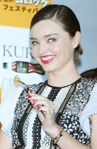 miranda-kerr-suntory-s-kuro-campaign-in-tokyo-japan-4-13-2016-4.jpg