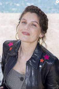 2316238-laetitia-casta-photocall-organise-a-l-950x0-2.jpg