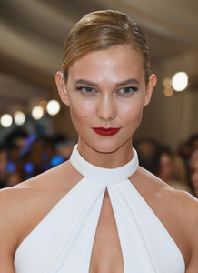 Karlie+Kloss+Manus+x+Machina+Fashion+Age+Technology+af0QMVJ965fx.jpg