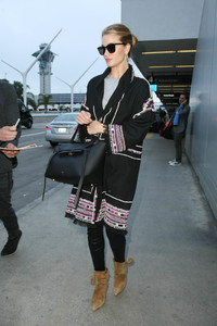 Rosie+Huntington+Whiteley+Rosie+Huntington+IPN2BW81ruXx.jpg