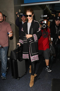 Rosie+Huntington+Whiteley+Rosie+Huntington+YVC35rRQGcFx.jpg