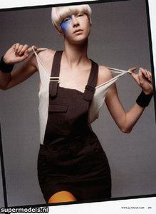glamour it  nov 2002 (8).jpg
