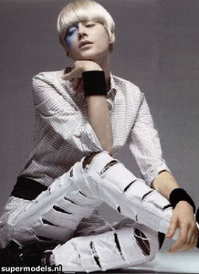 glamour it  nov 2002 (1).jpg
