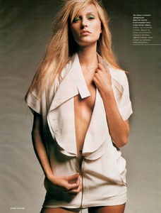 Vogue Russia March 2003 model-Liisa Winkler (5).jpg