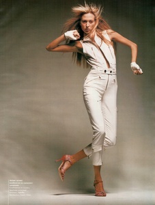 Vogue Russia March 2003 model-Liisa Winkler (12).jpg