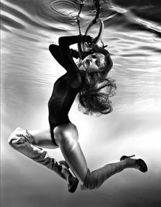 Zena Holloway photography fashion-GQ-girls-7.jpg