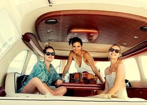 Doutzen Kroes Took Candice Swanepoel And Adriana Lima On A Cruise Around The Hamptons On A Luxury Yacht Over Memorial Day Weekend.jpg