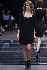 richard tyler fw 2001.jpg