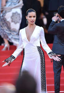 Adriana-Lima--Julieta-Premiere-at-2016-Cannes-Film-Festival--02.jpg