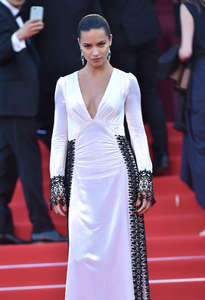 Adriana-Lima--Julieta-Premiere-at-2016-Cannes-Film-Festival--06.jpg