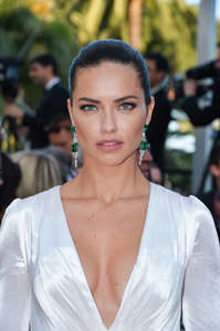 Adriana-Lima--Julieta-Premiere-at-2016-Cannes-Film-Festival--09.jpg