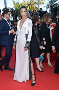 Adriana-Lima--Julieta-Premiere-at-2016-Cannes-Film-Festival--10.jpg