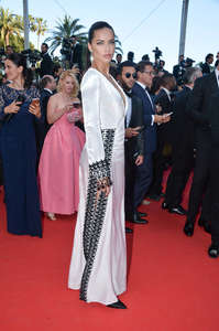 Adriana-Lima--Julieta-Premiere-at-2016-Cannes-Film-Festival--18.jpg