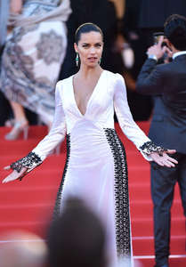 Adriana-Lima--Julieta-Premiere-at-2016-Cannes-Film-Festival--21.jpg