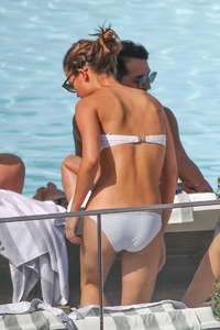 Alicia-Vikander-in-White-Bikini-2016--18.jpg
