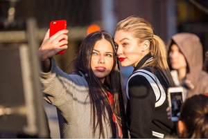 Gigi-Hadid-Adriana-Lima-Instagram.jpg