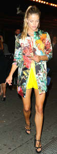 Nina-Agdal--Leaves-Up-and-Down-Nightclub--09.jpg