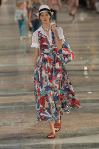 chanel_res17_1573_jpg_546_north_1382x_black.jpg