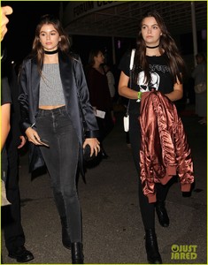 kaia-gerber-stops-by-rihanna-concert-with-her-friends-05.jpg