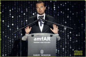 leonardo-dicaprio-2016-amfar-cannes-gala-03.jpg