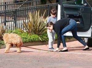 miranda-kerr-out-in-malibu_21.jpg