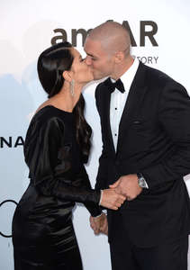 zAdriana-Lima--amfARs-23rd-Cinema-Against-AIDS-Gala--14.jpg