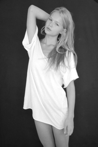335full-anna-luisa-ewers.5.jpg