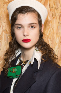 Prada+Fall+2016+Backstage+BjiL_V1kZnux.jpg