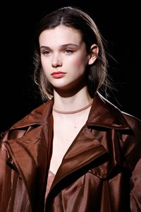 Nina+Ricci+Fall+2016+Details+oR4dA23_-oyx 7.jpg