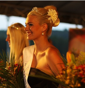 Veronika Krajplova - miss přehrada 2012 d.jpg