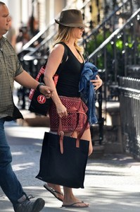 Jennifer+Aniston+Jennifer+Aniston+Out+NYC+zdxDXFY1h43x.jpg