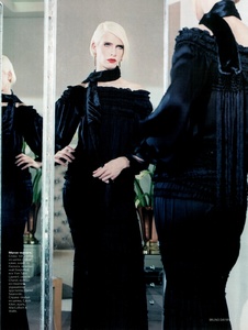 Vogue Russia December 2001 Model christina_kruse_Ph Bruno Dayan (4).jpg