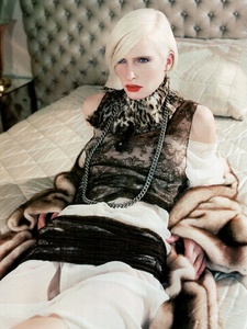 Vogue Russia December 2001 Model christina_kruse_Ph Bruno Dayan (8).jpg