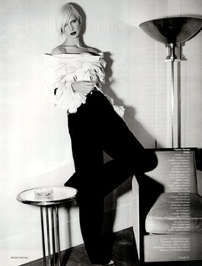 Vogue Russia December 2001 Model christina_kruse_Ph Bruno Dayan (12).jpg
